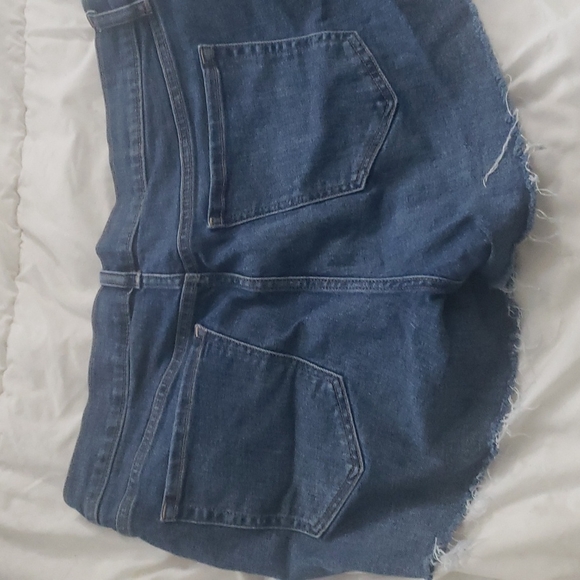 Denim shorts - Picture 2 of 4